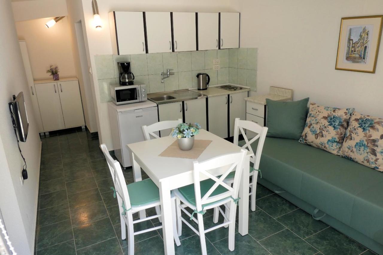 Apartment Zelena Oaza Ловран Екстер'єр фото